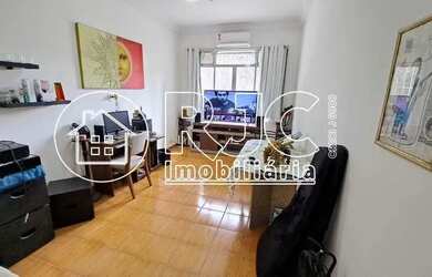 Imagem: O apartamento possui 2 Dormitórios, 2 Banheiros e 80m² de