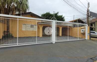 Imagem: O depósito possui 5 Vagas na garagem, 257m² de Área, Imóvel