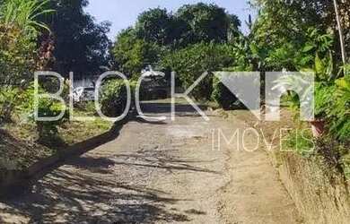 Imagem: O terreno possui 1.800m² de Área e está localizado em Pechincha