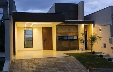 Imagem: A casa em condomínio possui 3 Dormitórios, 2 Banheiros, 2