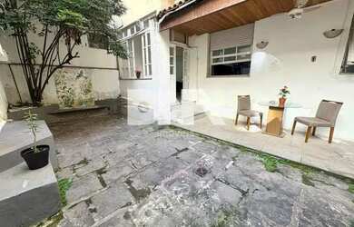 Imagem: O apartamento possui 3 Dormitórios, 3 Banheiros, 230m² de