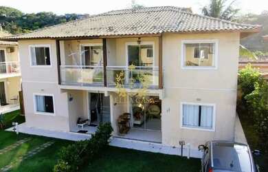 Imagem: A casa em condomínio possui 3 Dormitórios, 1 Banheiro, 2 Vagas