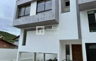 Imagem: A casa em condomínio possui 3 Dormitórios, 3 Banheiros, 2