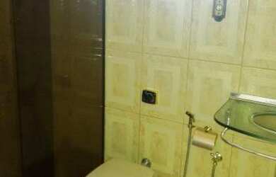 Imagem: A casa possui 3 Dormitórios, 2 Banheiros, 1 Vaga na garagem