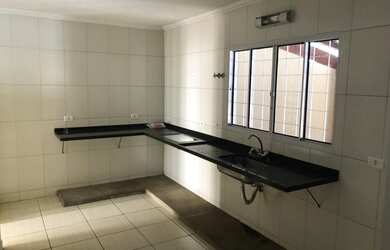 Imagem 10: Casa Cristo Rei. Churrasqueira, Varanda, 205m² de Áreae4 Vagas na garagem