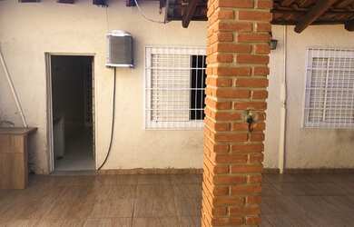 Imagem 15: Casa Cristo Rei. Churrasqueira, Varanda, 205m² de Áreae4 Vagas na garagem