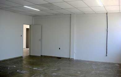 Imagem 2: Depósito para aluguel com 1.160 metros quadrados no Imbuí frete Av....