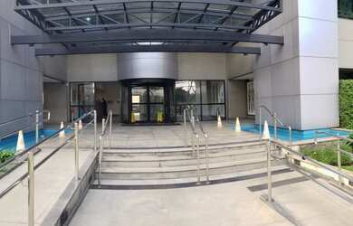 Imagem: O depósito possui 1 Vaga na garagem, 42m² de Área e está