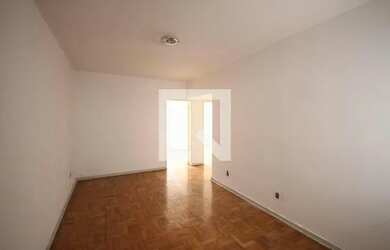 Imagem: O apartamento possui 2 Dormitórios, 1 Banheiro e 70m² de Área