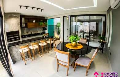 Imagem: A casa em condomínio possui 1 Dormitório, 3 Banheiros, 4 Vagas