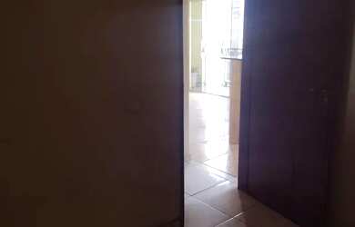 Imagem: O apartamento possui 3 Dormitórios, 1 Banheiro, 1 Vaga na garagem