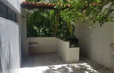 Imagem: A casa possui 3 Dormitórios, 2 Banheiros, 100m² de Área e