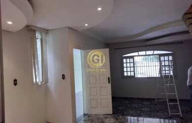 Imagem: A casa possui 3 Dormitórios, 3 Banheiros, 3 Vagas na garagem