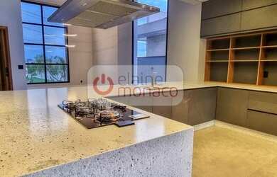 Imagem: A casa em condomínio possui 3 Dormitórios, 5 Banheiros, 5