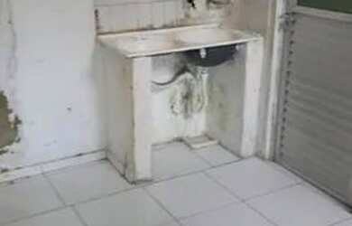 Imagem: A casa possui 1 Dormitório e 1 Banheiro e está localizado