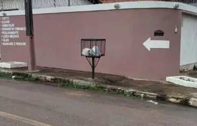 Imagem: A casa possui 3 Dormitórios, 3 Banheiros, 4 Vagas na garagem