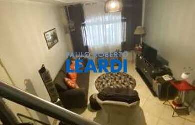 Imagem: A casa possui 3 Dormitórios, 3 Banheiros, 2 Vagas na garagem