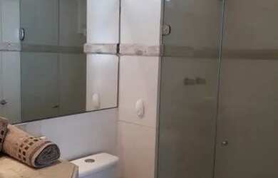 Imagem: O apartamento possui 1 Dormitório, 1 Banheiro, 1 Vaga na garagem