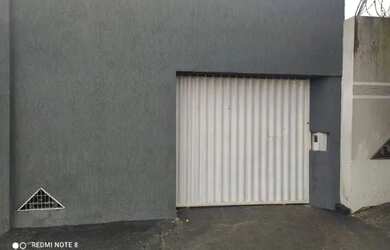 Imagem: A casa possui 2 Dormitórios, 2 Banheiros, 1 Vaga na garagem