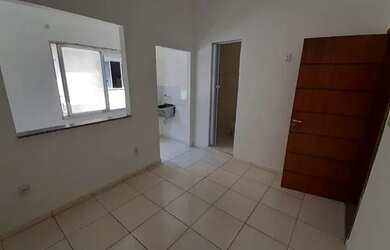 Imagem: A casa possui 1 Dormitório, 1 Banheiro e está localizado