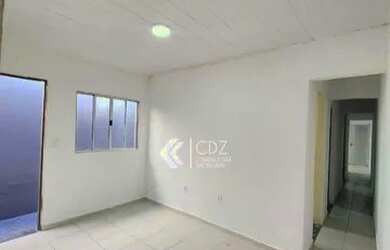 Imagem: A casa possui 3 Dormitórios, 2 Banheiros, 1 Vaga na garagem