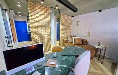 Imagem: O depósito possui 1 Vaga na garagem, 32m² de Área e está