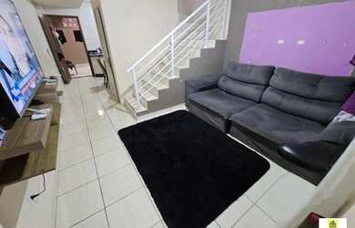 Imagem: A casa possui 2 Dormitórios, 2 Banheiros, 1 Vaga na garagem