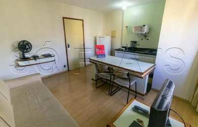 Imagem: O apartamento possui 1 Dormitório, 1 Banheiro, 1 Vaga na garagem