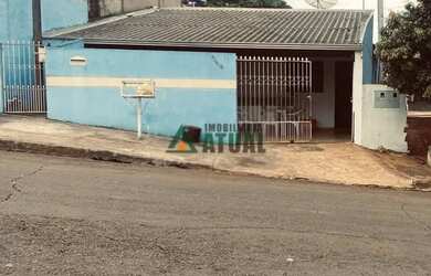 Imagem: A casa possui 2 Dormitórios, 1 Banheiro, 1 Vaga na garagem