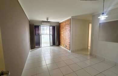 Imagem: O apartamento possui 3 Dormitórios, 2 Banheiros, 1 Vaga na