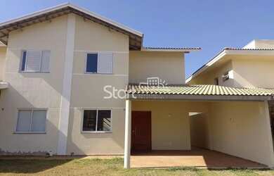 Imagem: A casa em condomínio possui 2 Dormitórios, 3 Banheiros, 2