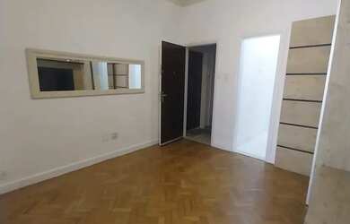 Imagem: O apartamento possui 1 Dormitório, 1 Banheiro, 40m² de Área