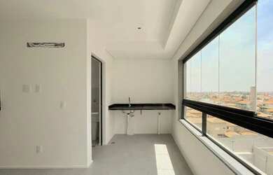 Imagem: O apartamento possui 2 Dormitórios, 2 Banheiros, 2 Vagas na