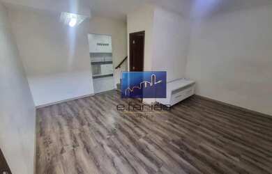 Imagem: A casa possui 2 Dormitórios, 1 Banheiro, 2 Vagas na garagem