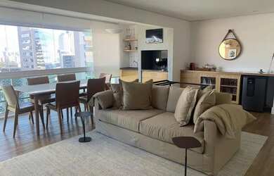 Imagem: O apartamento possui 2 Dormitórios, 4 Banheiros, 2 Vagas na