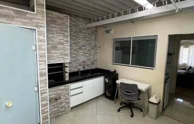 Imagem: A casa em condomínio possui 2 Dormitórios, 1 Banheiro, 86m²