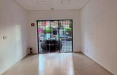 Imagem: O depósito possui 100m² de Área e está localizado em Centro