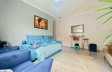 Imagem: A casa à venda possui 2 Dormitórios, 2 Banheiros, 5 Vagas