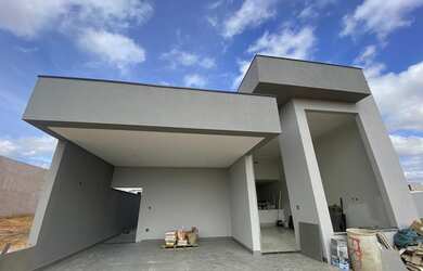 Imagem: A casa em condomínio possui 3 Dormitórios, 3 Banheiros, 4