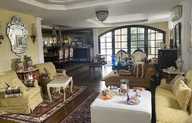 Imagem: A casa em condomínio possui 4 Dormitórios, 5 Banheiros, 4