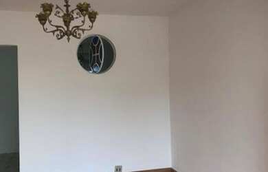 Imagem: A casa possui 3 Dormitórios, 2 Banheiros, 3 Vagas na garagem