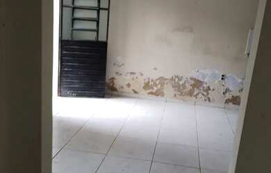 Imagem: A casa possui 3 Dormitórios, 2 Banheiros, 1m² de Área e