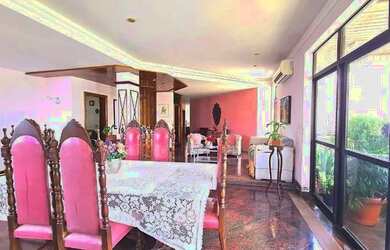 Imagem: O apartamento possui 4 Dormitórios, 5 Banheiros, 2 Vagas na