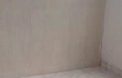 Imagem: A casa possui 2 Dormitórios e 1 Banheiro e está localizado