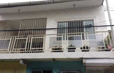 Imagem: O apartamento possui 3 Dormitórios e 2 Banheiros e está localizado