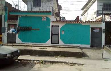 Imagem: A casa está localizado em Inhoaíba, Rio de Janeiro à venda