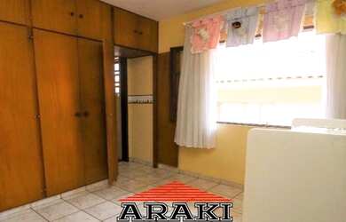 Imagem 10: Alto Padrão. Guarda roupa, Lareira, 5 Vagas na garageme4 Dormitórios