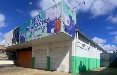 Imagem: O depósito possui 4 Vagas na garagem, 450m² de Área e está