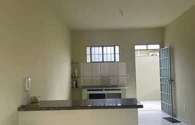 Imagem: O apartamento possui 2 Dormitórios, 1 Banheiro, 2 Vagas na