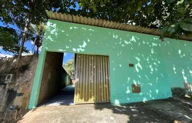 Imagem: A casa possui 2 Dormitórios, 1 Banheiro, 1 Vaga na garagem